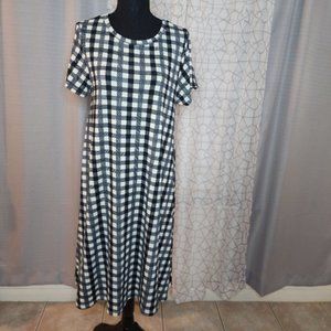 NWOT LuLaRoe Carly Dress M